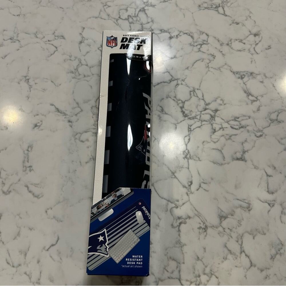 New in Box New England‎ Patriots Water Resistant Desk Pad
